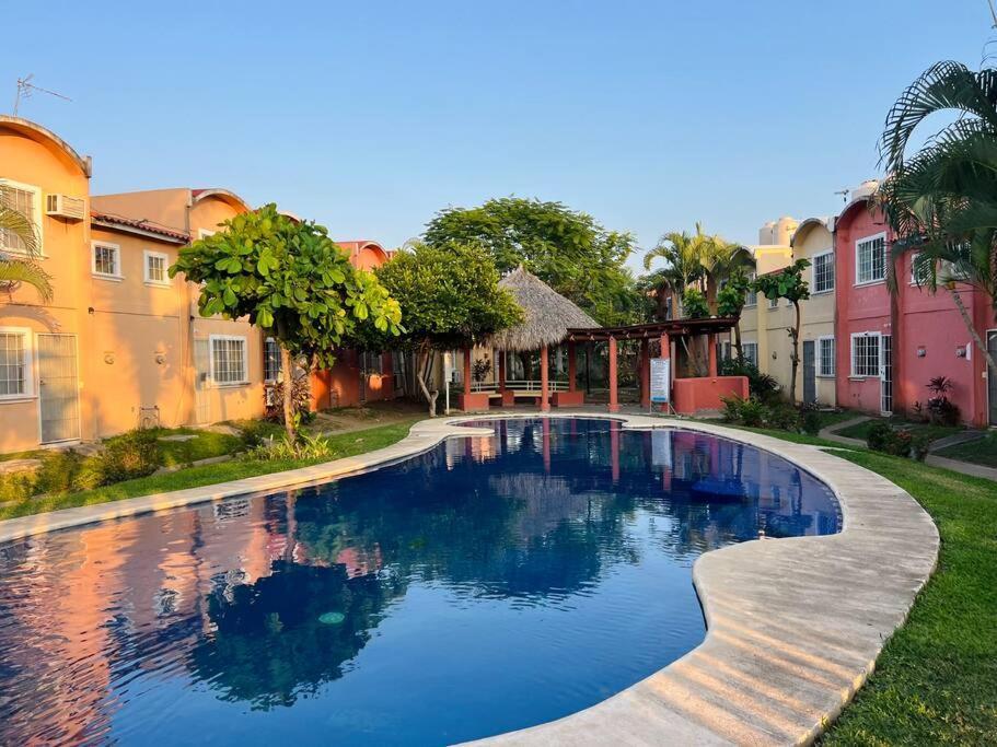 Casa Con Alberca A 8 Min De Playa Apartment Ixtapa  Luaran gambar